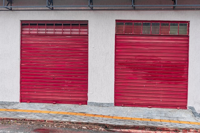 červená vrata